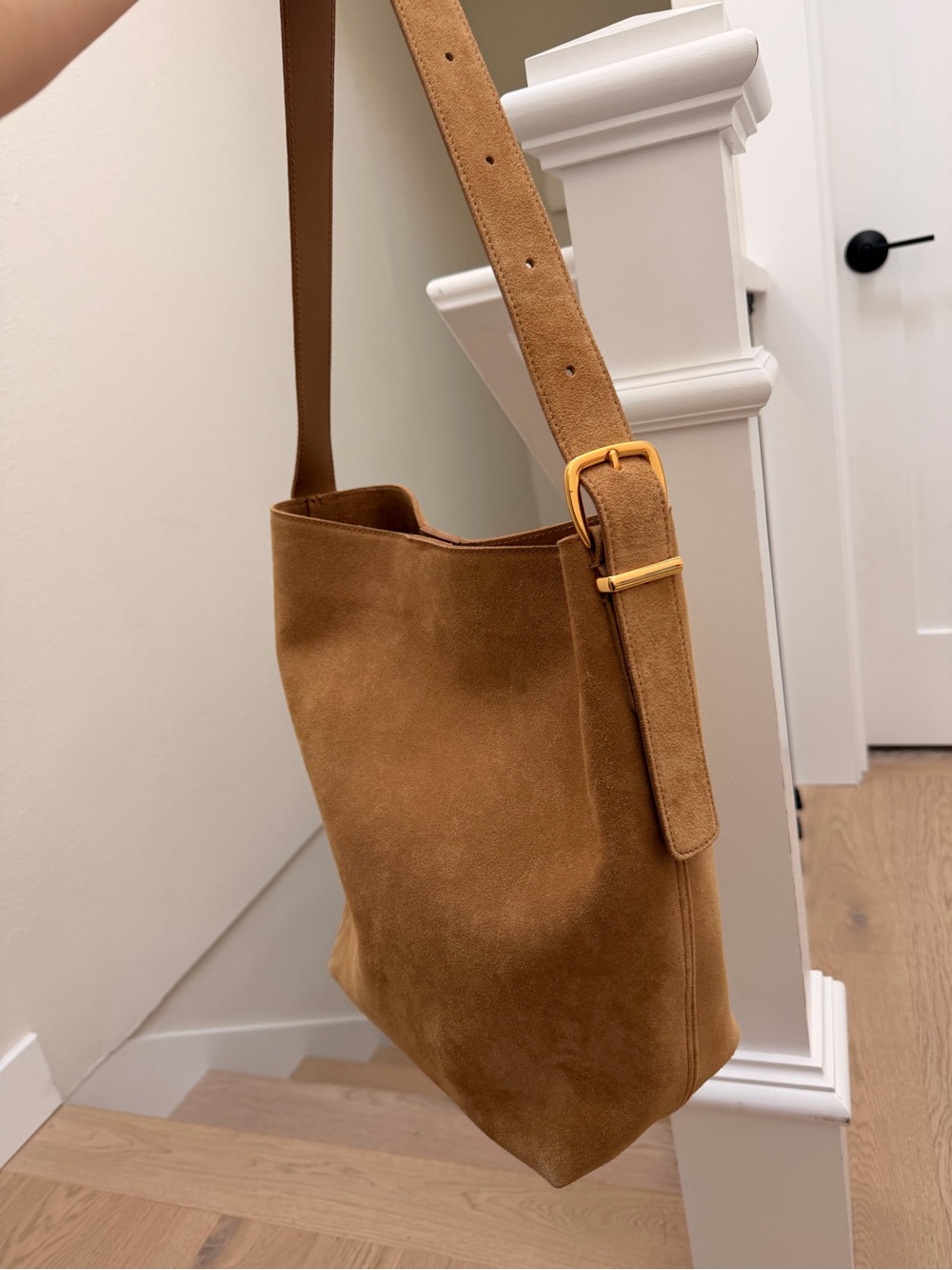 Madewell Essentials Suede Bucket Bag - Picture 3 of 8